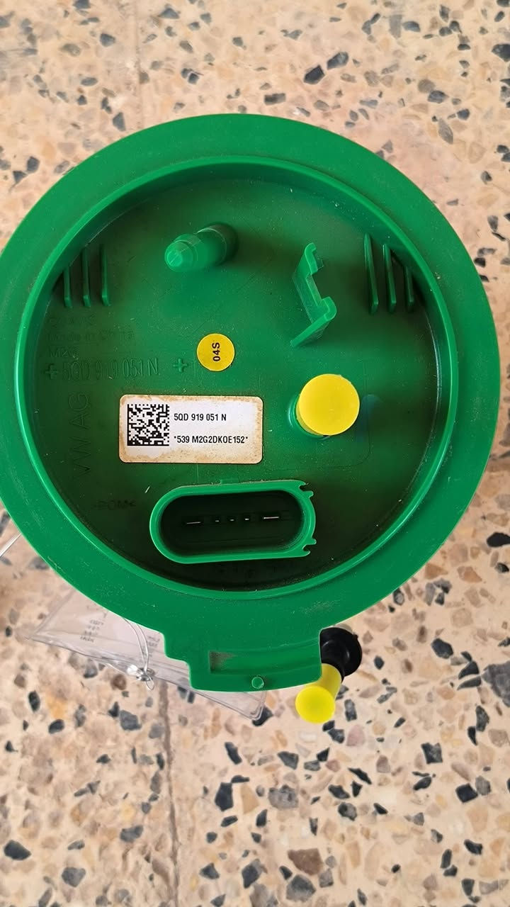 للبيع فدمات فولكس واجن أصلية (Fuel Pump Module) 🚗⛽
متوفر لدينا فدمات كاملة أصلية لفولكس واجن بحالة ممتازة ونظيفة جداً، جاهزة للتركيب والفحص.

🔹 أصلية صناعة VW AG

🔹 كاملة مع عوامة قياس البنزين

🔹 مفحوصة وجاهزة للعمل

🔹 مناسبة لعدة موديلات من فولكس واجن و اسكودا 

📦 الكمية متوفرة.  تكدر تشتريلك قطعه و اتخلي احتياط لان الجو حار و بانزين تعبان 

💰 السعر مناسب 

📍 التواصل على الخاص أو الاتصال للاستفسار.
***********
