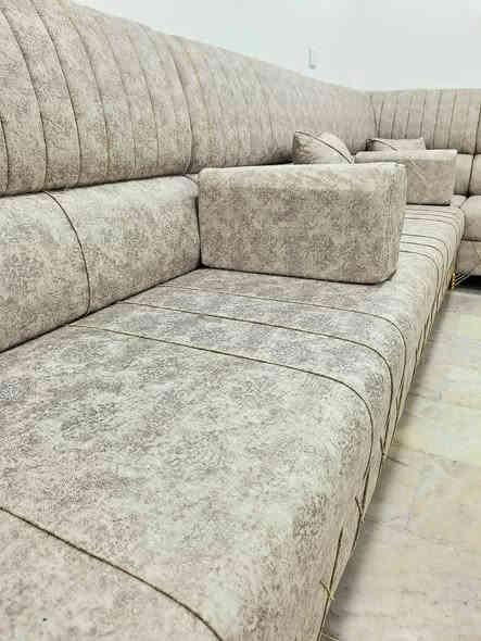 💯موديل ٢٠٢٦ 💯
معمل ومعرض شمس الدجيل 💯💯
وبالعافيه وشايفين كل الخير 💫💫 موديل ديوان حسب طلب الزبون من اختيار التفاصيل واللون الأوف وايت المميز والجميل  .
💯💯💯💯
يوجد لدينا عمل كافة الموديلات للتخم والديوان يتم العمل بأتقان التصميم والعمل بأيادي أفضل النجارين وأروع المصممين والخياطين بشرط خشب بلوك اسود وأختيار المواد عالية الجودة والأسفنج مميز اول مع طبقه بولستر طبي والقماش المقدف درجة أولى وبشرط تكون كل التفاصيل أفضل من العمل التركي من نجاره ودوشمه والفنش عند تقفيل التخم يعني الحمدالله شغل يرضي الله والزبون موديلات التقجيج اليدوي درجة أولى كل التفاصيل تكون بشرط ١٠٠%  وتجي وشوف المعمل والكادر والشغل بعينك وبعدها يتم الاتفاق على كل التفاصيل ...... وأدخل للصفحه وشوف كل اعمالنه  💯 
💫ويوجد بيع بالقسط 💫

والتوصيل لجميع المحافظات 
واي استفسار الاتصال على الرقم . 

***********
***********   وتساب
