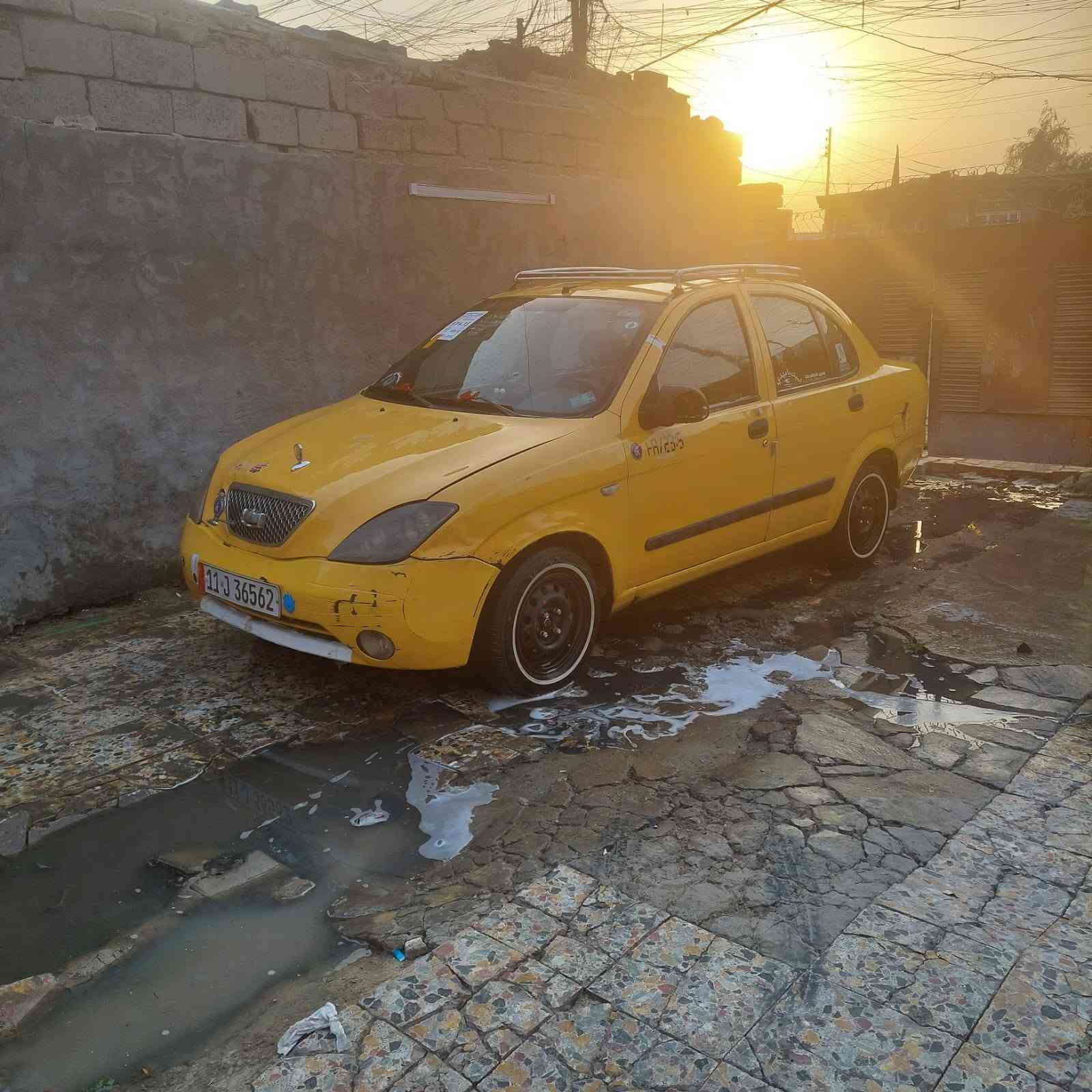 السلام عليكم طيبه 2015بسمي تحويل ثاني يوم سنويه صاقطه قبل كم شهر تبريد منضومه جديده تخم تاير مكينه وكير مكفولات باتري جديد صدرها نضيف السعر 27او لمراوس للاستفسار *********** واتساب موجود 
مكان السياره بغداد
