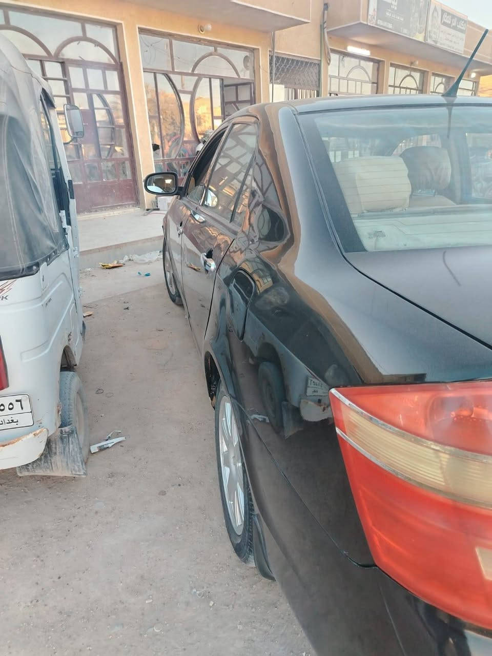 السلام عليكم جيلي مابل 2012 مكفولة من الضربة مصبوغة عام جمالية اثر جراد السعر ٥٢ ***********
