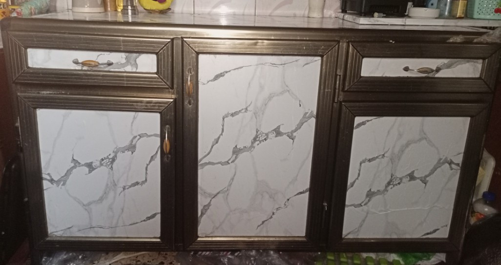 كاونتر قطعتين للبيع مستعجل 
مع سنك وحد سعرهم كلهم بيه مجال
للتواصل واتساب ***********
