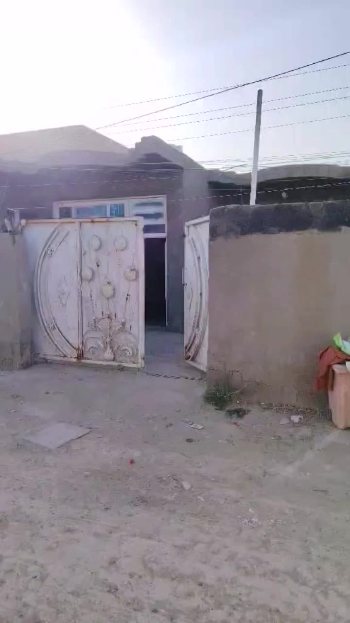 ياالله للبيع بيت مساحه ١٥٠ مربع طابوصرف مكانه بغداد ناحية الوحده منطقة حي رسول خلف عصفوريه سعر ٥٠وبي مجال رقمي ***********
