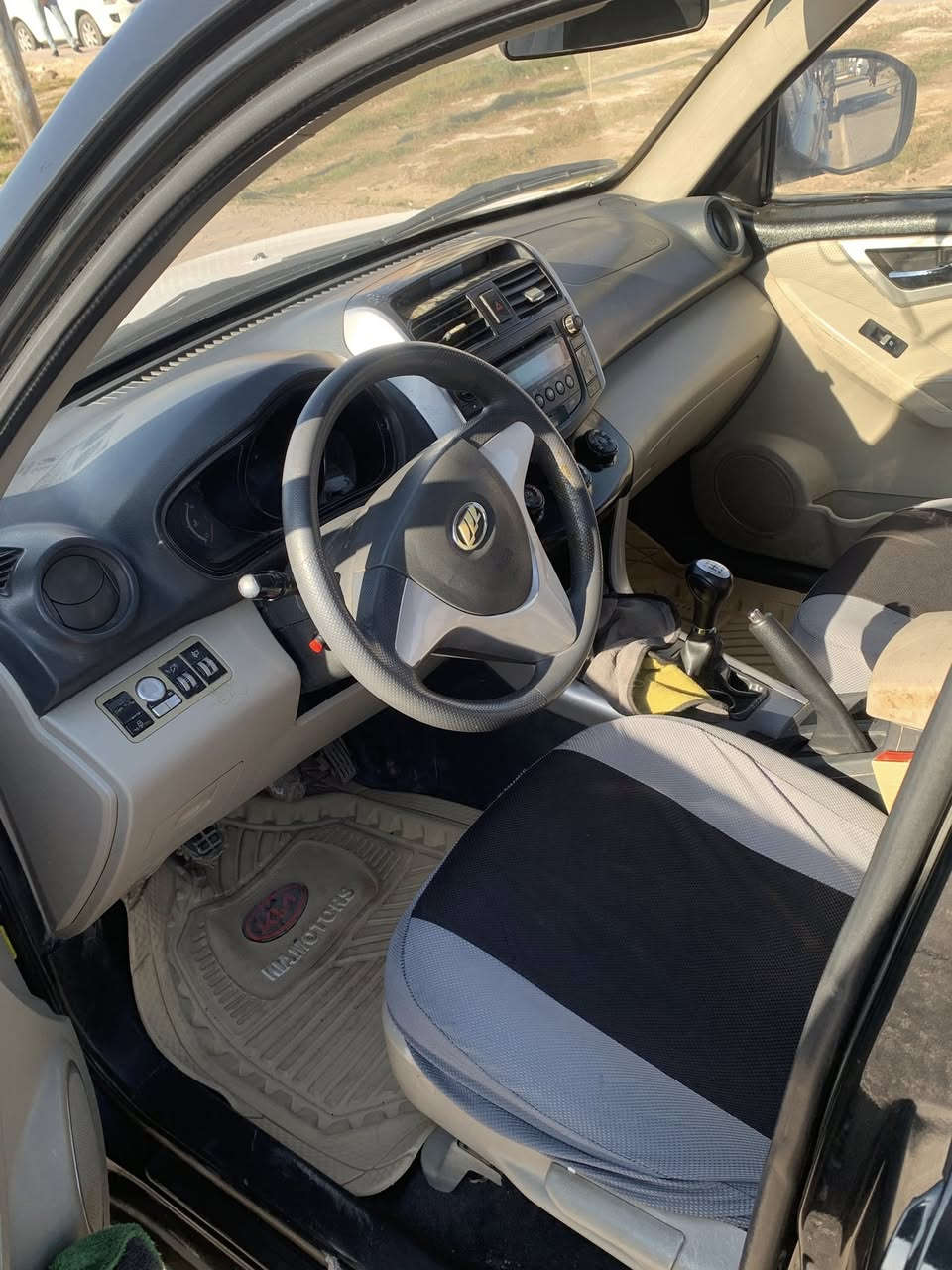 ليفان ٢٠١٣ 
كفاله عامه واسط تحويل 
ب٦٥$ وبيه مجاال 
***********
