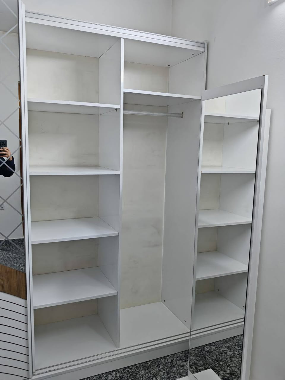 غرفه تركيا 7قطع ضرار ميز تواليت يحتاج ضب السعر 260قفل عنوان بغداد قادسية
***********
