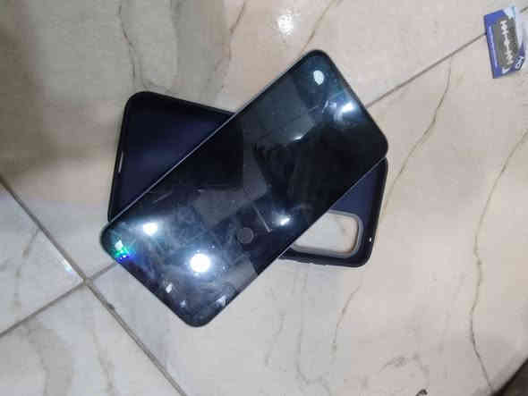 جهازA55
ذاكرته 256/عشويته 8
جهاز جديد
سعره 390قفل 
رقم جهاز ***********
