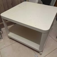 ايكيا • طاولة • بعجال