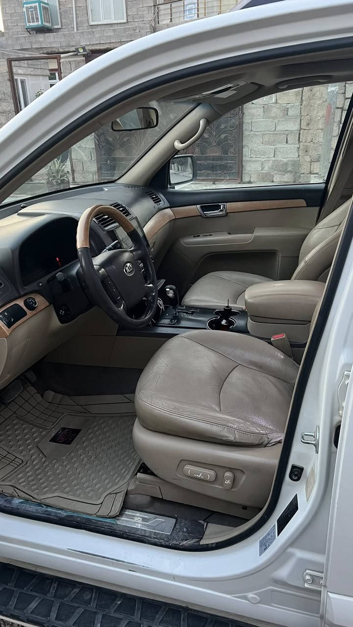 كييا مهافي 2014فول فول دوو پارچه ي سبوك بئ ژوري 178هه زار رويشتويه به ناوي خومه  گيرو مه كينه ي به شه رت مه كينه ي نه كرايته وه مه سره في تيدا نييه سعر160رقم***********
