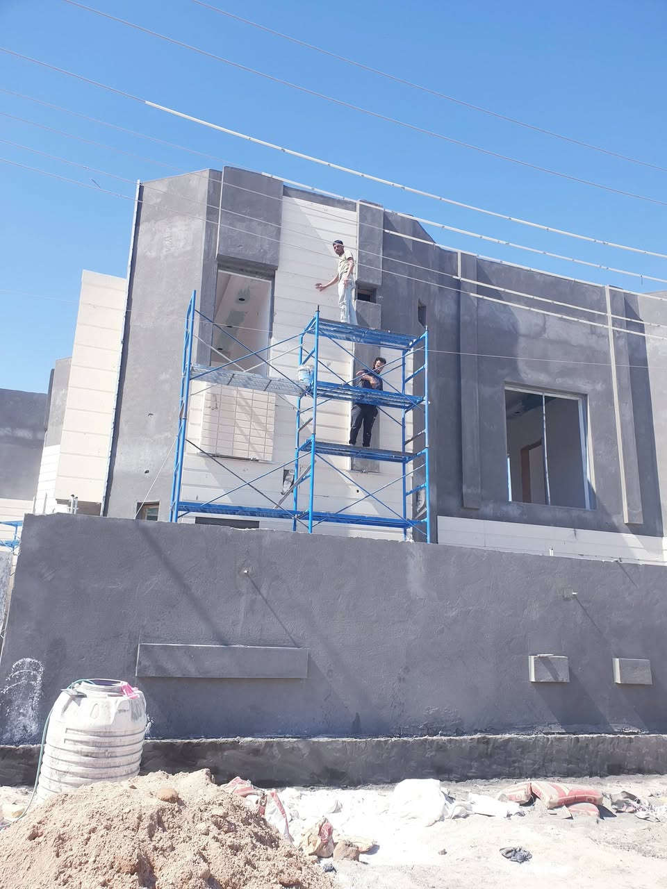 عملي الديكورات الداخليه والفلين الخارجي وجميع انواع الصباغ وعمل ماده الروف مانع الرطوبه بسعار مناسبه ***********
