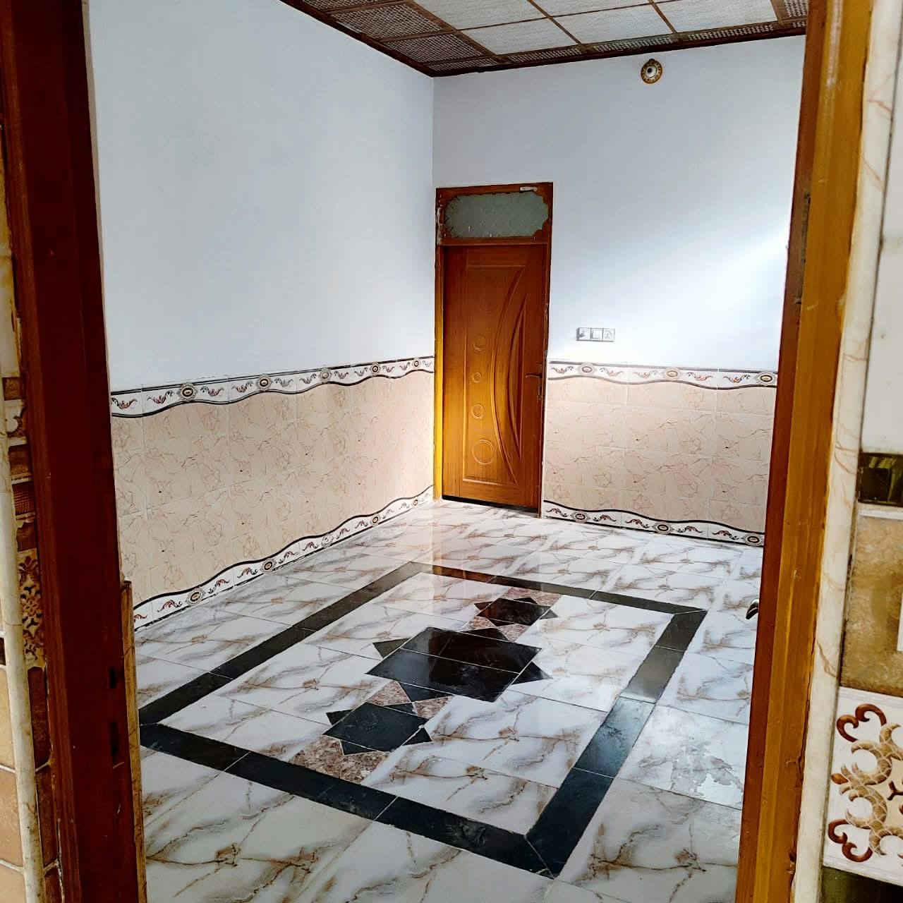 ((«بلاش😘 بلاش»))
يا الله بيت للبيع 100م 

سعر 26💵😍معه مجال 

العنوان  نجف الاشرف مقابل قرية الغدير الاولى شارع الصب عمود 270🛣 شارع المؤسسه

***********
