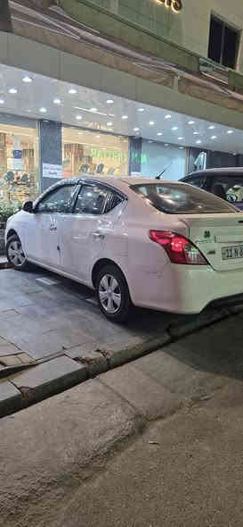 السلام عليكم ورحمة الله 
للبيع نيسان سني 2020 
رقم بغداد انكليزي باسمي 
سنوية 2030 وهزة جديدة  شهر 8 تخلص
   السيارة بيه الباب نصه صبغ والجنطه وجاملغ بارد
كير مكينة  تبريد كلها ع وضع الشركة 
تايرات جديده
صدر امامي خلفي جديد قبل سبوع شاده
بيه شاشه وكامره HD دواره
الداخل مدوشم
ماشية 57 الف 
عارضها 109 وبيها مجال 
مكاني الدوره ميكانيك 

***********
