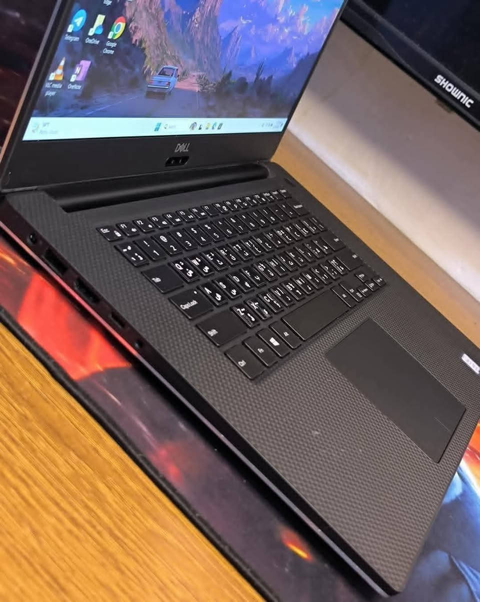 لابتوب معالجة i9 فئة Hk وكرت خارجي من انفيديا
بمعالج i9 وفئة HK  🔥🔥 وكرت شاشة خارجي من انفيديا وسعر🔥
Dell Precision 5540
لابتوب أنيق بتصميم فخم ونحيف، يجمع بين القوة والاحتراف. مخصص للمهندسين، المصممين، والمونتاج، ويشتغل بثبات على البرامج الثقيلة مثل AutoCAD وRevit وSolidWorks وAdobe بكل سلاسة. جهاز يعتمد عليه للشغل اليومي والسفر، أداء قوي وشكل راقي بنفس الوقت.

المواصفات:

Processor: Intel Core i9-9980HK

RAM: 16GB

Storage: 512GB SSD NVMe

Graphics: NVIDIA Quadro T2000 4GB

Display: 15.6″ FHD (1920×1080)

السعر 780 الف بس 🔥🔥

🎁🎊 ملحقات الجهاز 🎊🎁
1- الشاحنة الأصلية
2- حقيبة لابتوب
3- ماوس لابتوب

كل لابتوب يجي بضمانين:

✅ ضمان فحص
الطلبية لما توصلك، تفحص الجهاز وتتأكد من المواصفات وتشغّله وتتأكد كلشي تمام، بعدها يتم الاستلام.

🔁 ضمان استبدال
بعد الاستلام، يوجد ضمان 10 أيام. في حال وجود أي عطل، يتم استبدال اللابتوب بنفس الموديل أو موديل آخر حسب رغبة الزبون.

نفحص كل قطعة عدة مرات قبل الإرسال، حتى نضمن ثقة الزبون وراحة باله، والرزق الحلال ❤️


**إذا كنت صاحب هذا الإعلان وتريد حذفه لأي سبب، رجاءا أرسل رسالة إلى الدعم الفني**