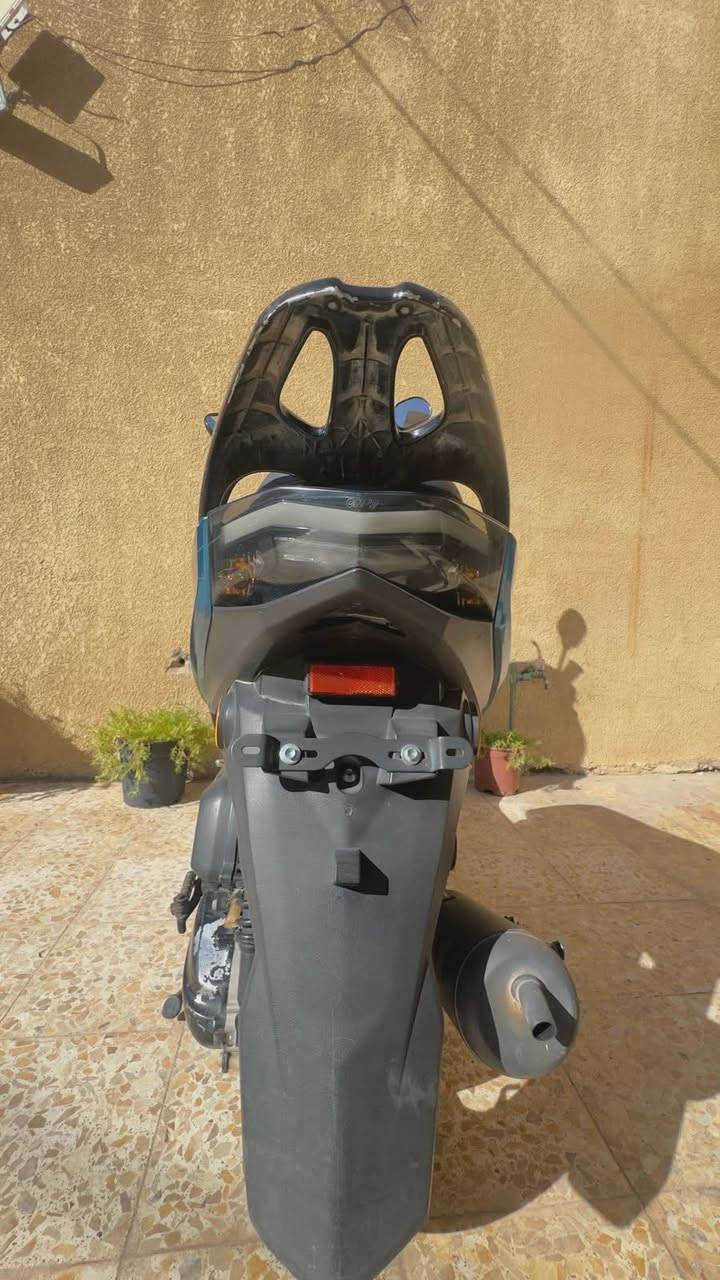 السلام عليكم يوجد لدينا دراجه سكنز صيني لد دراجه كلش نظيفه تجي وتشوف بعينك ودراجه مامفتوحه تجيب وياك مصلح تفحص ماعجبتك لا تاخذه وسعره 700 الف وبيها مجال وبيكم خير وتدللون اي استفسار اتصل *********** مكان كربلاء
