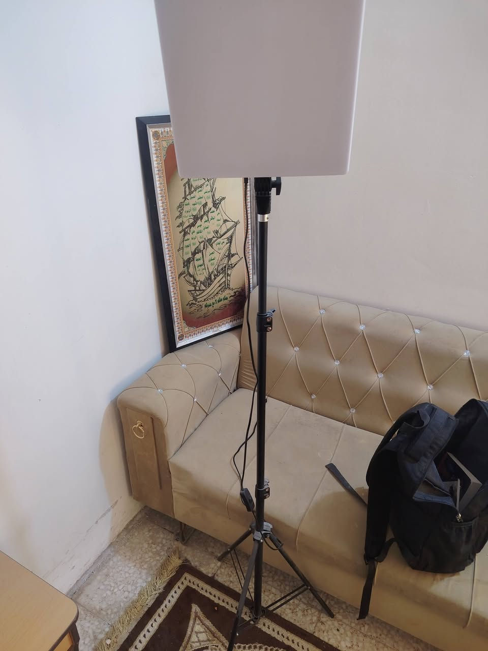 ستاند إضاءة مستعمل
بي كسر نفس ما موضح بالصورة، استعماله قليل جداً ،الكسر ما مأثر على عمله


**إذا كنت صاحب هذا الإعلان وتريد حذفه لأي سبب، رجاءا أرسل رسالة إلى الدعم الفني**
