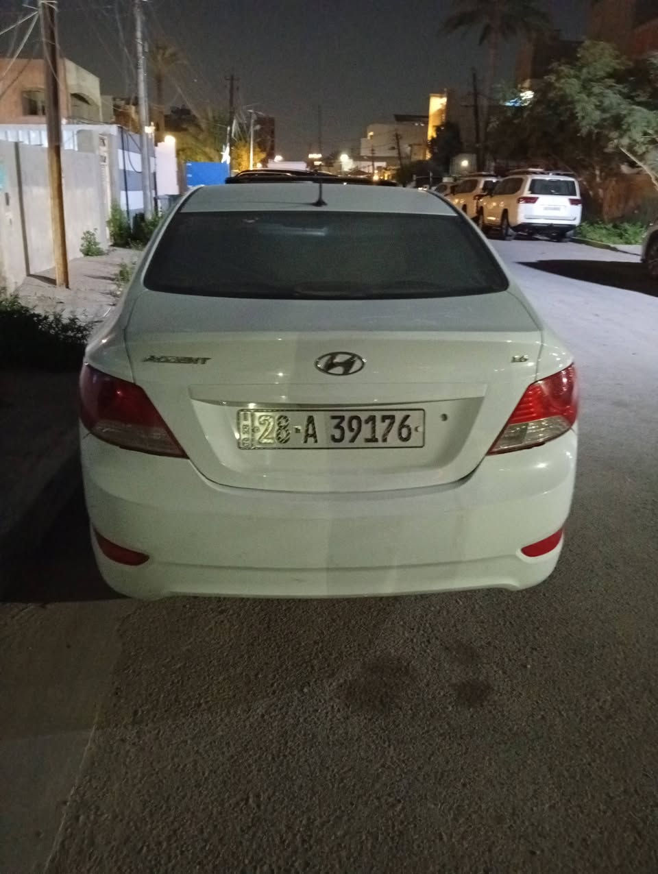 سلام عليكم اكسنت للبيع او مراوس موديل 2014 فول مواصفات عدا البصمه بيهه نص جاملغ  الكدام صبغ فقط سنويه لل27 جاهزه كير مكينه حداديه تخم تاير جديد تبريد كله جاهز سعر 103,وبيهه مجال مكاني نجف ***********
