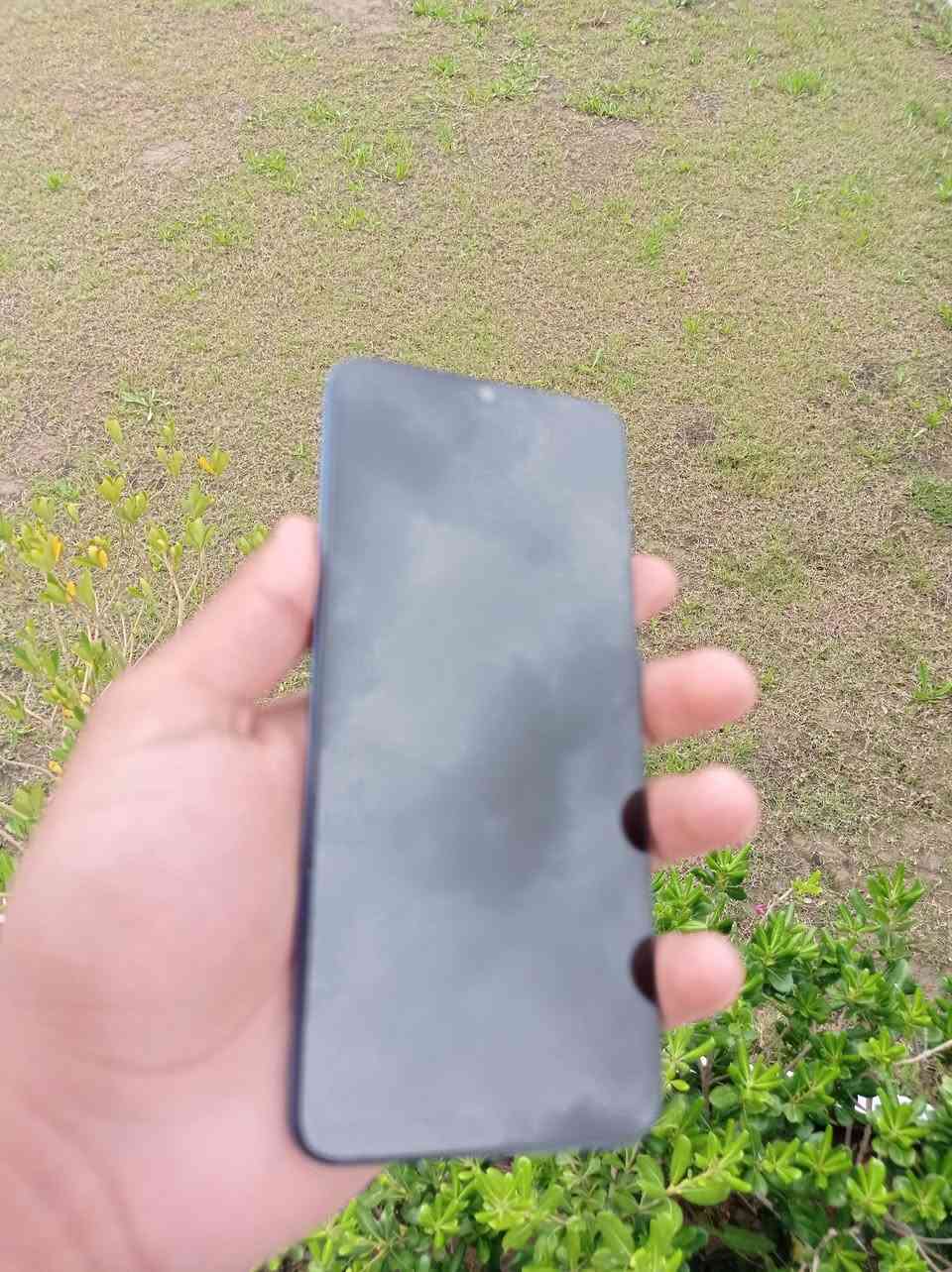 السلام عليكم للبيع ريدمي 12c ذاكره 128 الجهاز نظيف مكفول من الفتح كله شغال بسعر مناسب 85وبي مجال بسيط 
للاستفسار ***********
