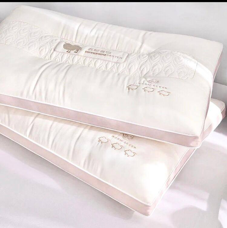 ⛱️⛱️⛱️⛱️⛱️⛱️⛱️⛱️⛱️⛱️⛱️⛱️⛱️تعلن مفروشات مركز التجارة العالمي عن تخفيضات كبيرة بأسعار الوسادة الطبية التي تعالج الفقرات العنقية والعمود الفقري والسوفان ⚘️وذلك تضامن مع ضروف الحياه الواقعية🥀ولحين نفاذ الكمية  سعر القطعتين 🌿20 الف وسعر القطعه 10 الاف🌿          🌼والتوصيل 5, 🌼الاف لكافة مناطق العراق للحجز إرسال العنوان بالضبط واقرب نقطه داله ورقم الموبايل يوجد جملة لاصحاب المحلات التجارية *********** واتساب
