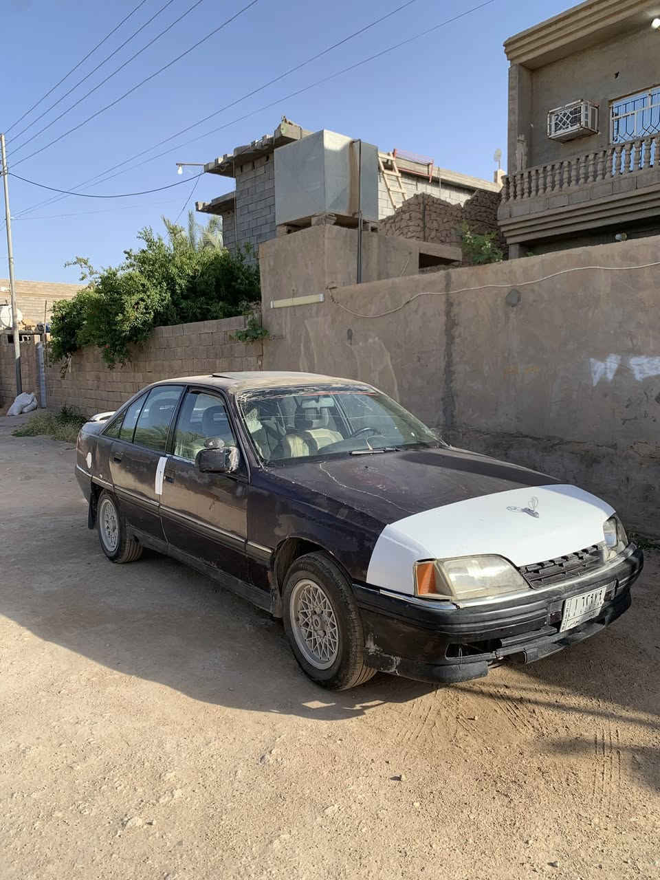 سلام عليكم اوميكه موديل93محرك2000 شرط تحويل رقم *********** السعر 25وبيه مجال
