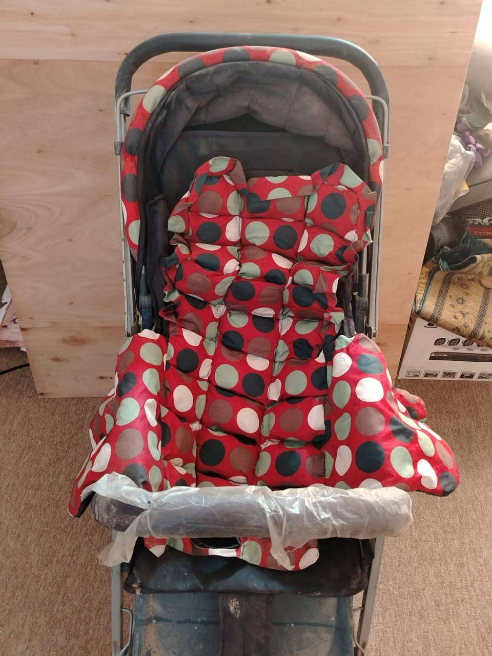 السلام عليكم غراض للبيع الاتصال على الرقم ***********
