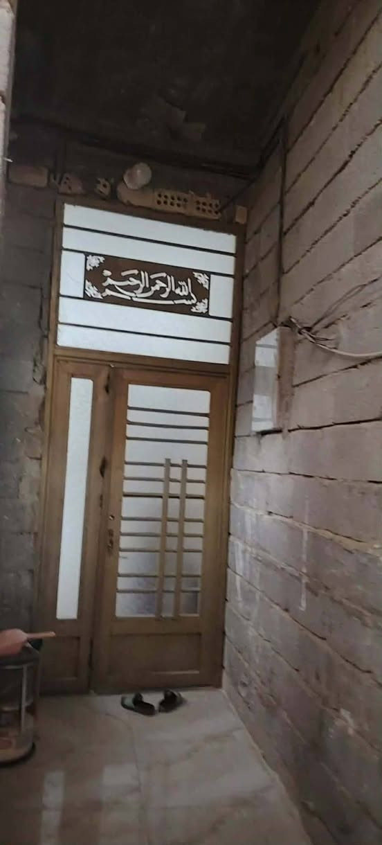 بيت للبيع سند ٢٥ الحر الكابينات واقع حال ٦٥ بس بلسند ٥٠ متر عرض الشارع ٨ متر البيت طابقين الطابق الأول كامل بس الثاني هيكل كامل حته ستاره كامله عوزه بس لبخ الطابق الثاني البيت كله كونكريت مسلح شغل درجه اولا سعر البيت ٥٥ للبيع وللرهن ٢٢ لمدت سنتين استقبال وصاله ومطبخ وصحيات والطابق الثاني غرفه وصاله كبار


**إذا كنت صاحب هذا الإعلان وتريد حذفه لأي سبب، رجاءا أرسل رسالة إلى الدعم الفني**