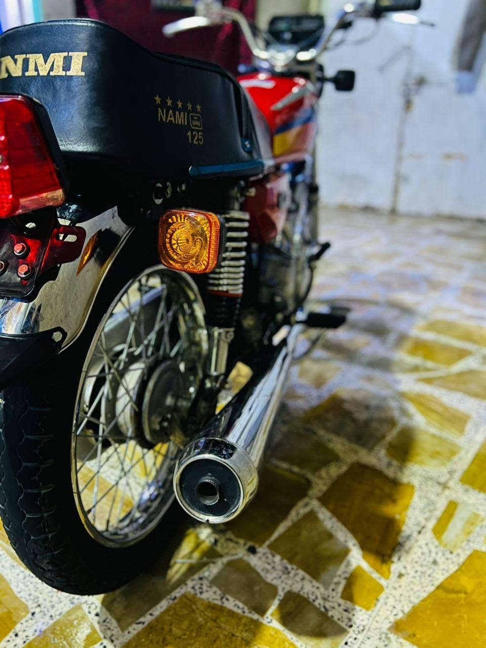 سلام عليكم دراجة لبيع شوفت عينكم نضيفه مفتوحه بدون رايده 750قفل
***********@
