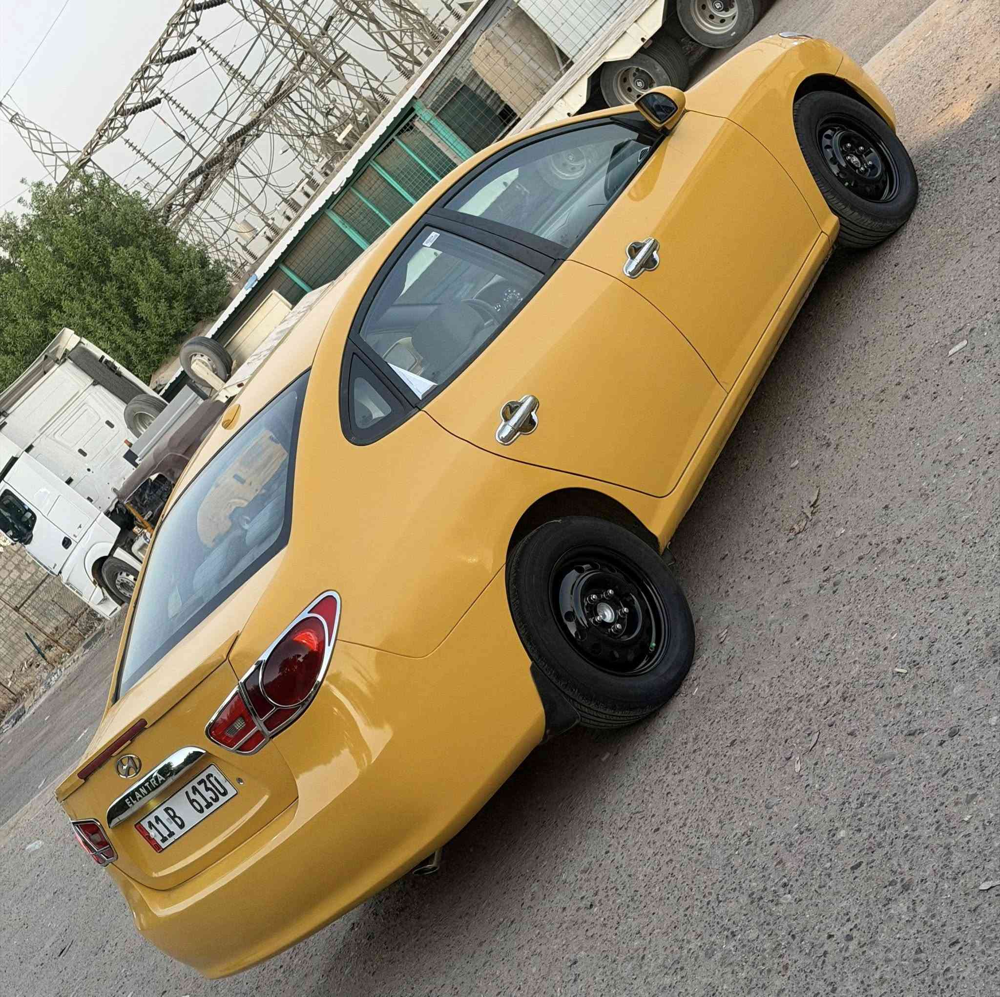 السلام عليكم 
النترا ٢٠٠٩ امريكي
حادثهة باب خلف السايق مبدل اصلي بدون ايرباك
ماشية ١٣٠ 
صبغة اولى بعدها جديدة
بجم كبس 
شواصي لغود كفالة
حوض كفالة 
كير مكينة ما مفتوحات لا تبخير و لا تنقيص
تبريد ثلج
صدر جديد
تخم تاير 
شاشة بلادية شغالة 
بلوتوث 
نظام ايكو اقتصادي
كروس قفل سرعة شغال بلادي
نيكلات جديده
السيارة جديدة كلش و صور واضحة
مكاني البلديات 
باسمي سنوية و هزة جديدة و هيئة مصفرة
السعر ١٠٠$ بيها مجال بسيط 
هـ/***********

