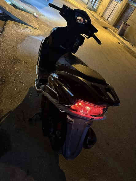 سلام عليكم دراجه سكنز خفاش موديل خمسه وعشرين زيرو 
صارله عشر تيام من طالعه من المعرض الدراجه كلشي مناقصهه 
برغي ممفتوح بيهه  كهربيات كلهن شغاله لايت عالي ناصي كله شغال مكاني كربلاء السعر واحد وميه 
التوصل عله هاذ الرقم 👇
***********
