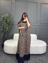 فستان نسائي • مقاسات ٤٠-١١٠ • خامة كريشا