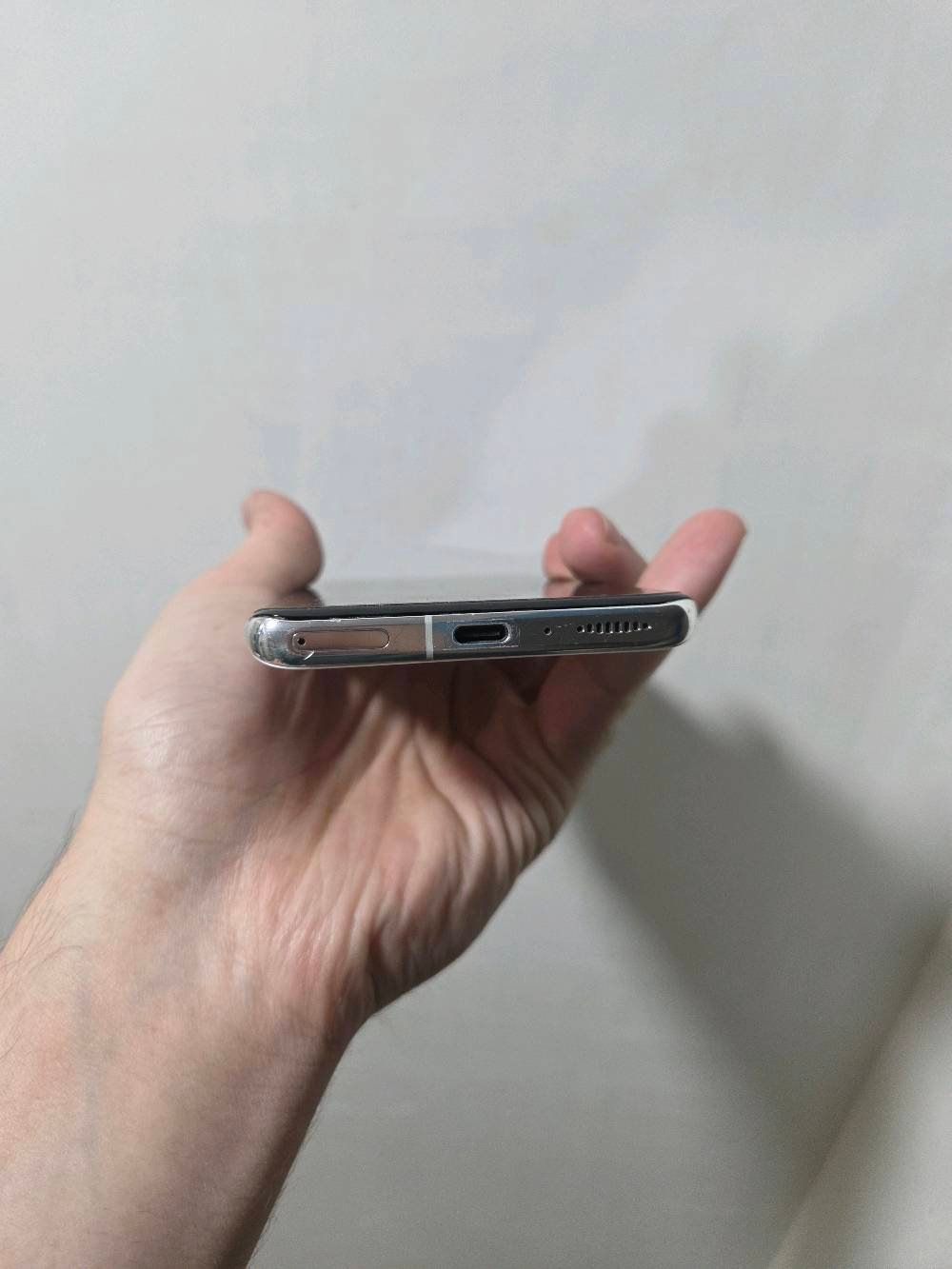 mi 11 ultra 
521 g 
ram 12
