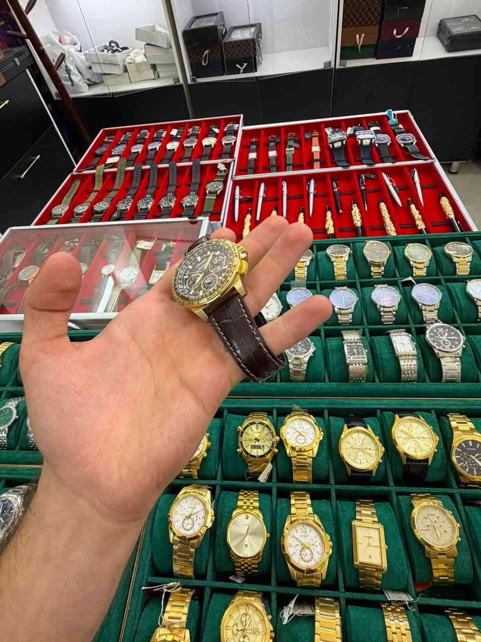ستزن اصلي 
ايكو درايف 
ستلايت من النوادر جداً 
للتواصل ***********
