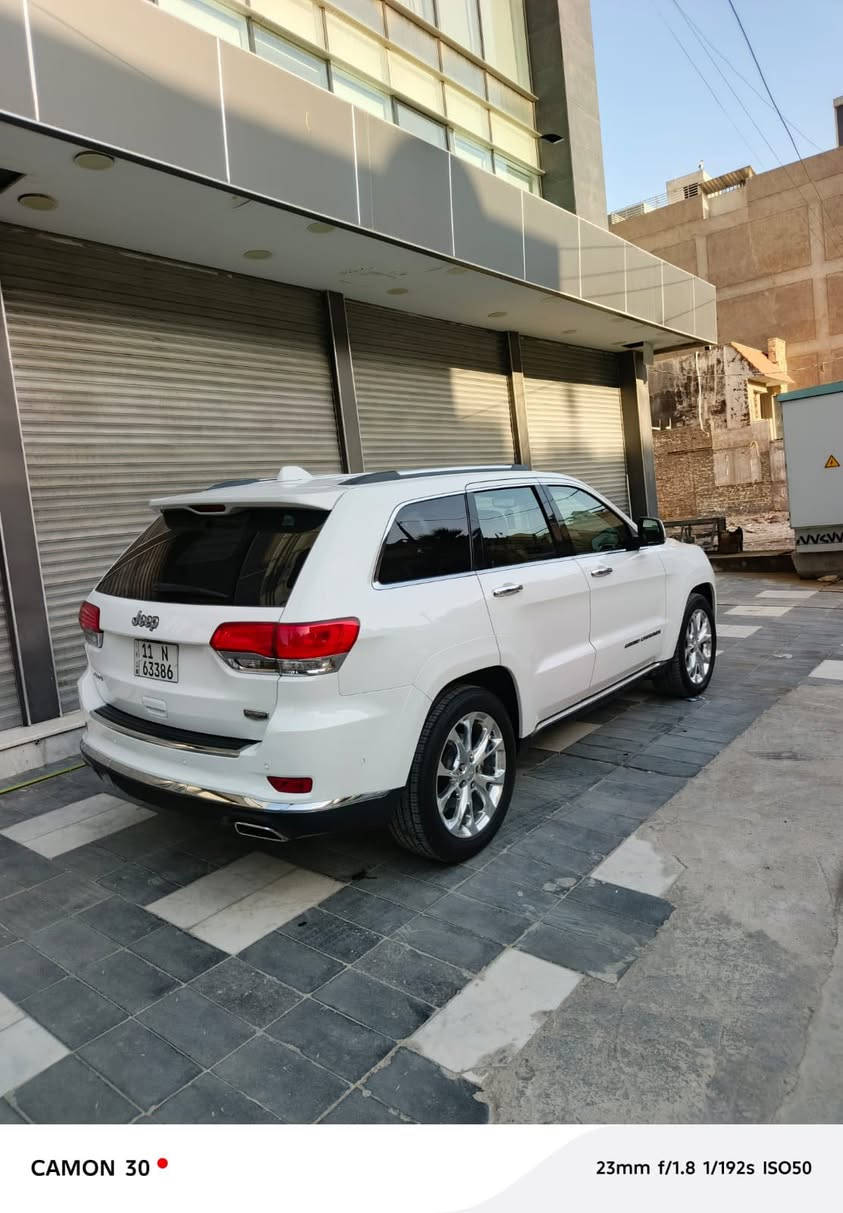 السلام عليكم للبيع جيب سومت 2021  بسعرر مناسب كلش السعر 270 ورقه وبيهه مجال بسيط وماتوقع اكو سومت و6 سلندر محرك 3600 بهيجي سعر ماشية 92 الف كيلو اخوان ميحتاج اعدد مواصفات السومت فول للاخير ولسونار منشور وكل شي واضح السيارة جديدة بيهه صبغ جاملغ خلفي بدون دواخل وربع من الباب ومكانين بارد كلش بسيطات بالجاملغات الامامية ومامبينات السيارة اخوان السيارة فتحت قبغ ولفات وبدلت الكام شفت فقط يعني الكيس مامفتوح ولا ملعوب بالمحرك جديد وبعده ع وضع الشركة اخوان كلشي واضح السيارة موجودة بالعرصات من الصبح ل3 الضهر  ومن 6 العصر ل11 بالليل عل تلفون نبقى ***********
