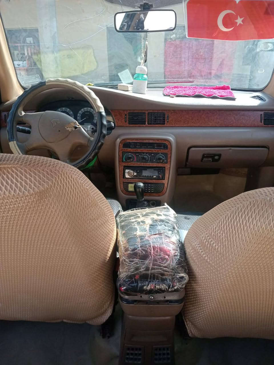 سمند 2012 للبيع
سياره مكفول كير ومحرك شرط تخم تاير 
باتري جديد عليها إدامه كامله غرفه جديده 
سياره كامله كبل لشارع محرك فرنسي 
رقم واسط دولي مصفره هية وغرامات 
تحويل ثاني يوم 
مكان كوت سعره 30 💵 ***********
