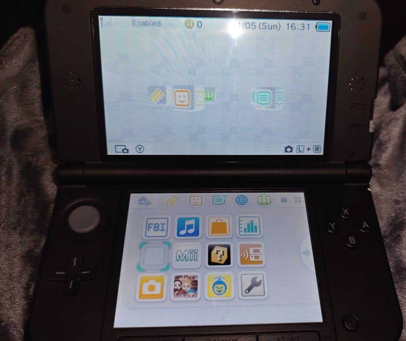 🔥 للبيع  Nintendo 3DS XL مهكر 🔥
✅ نضافة 100%
✅ الجهاز مهكر وجاهز للألعاب
✅ شغال بدون أي مشاكل
✅ البطارية ممتازة
✅ الشاشتين نظيفات جداً

📌 النقص فقط:
ماكو SD
ماكو كارتون
💰 السعر 250.000
🚚 توجد خدمة توصيل
للجادين فقط ✨


**إذا كنت صاحب هذا الإعلان وتريد حذفه لأي سبب، رجاءا أرسل رسالة إلى الدعم الفني**