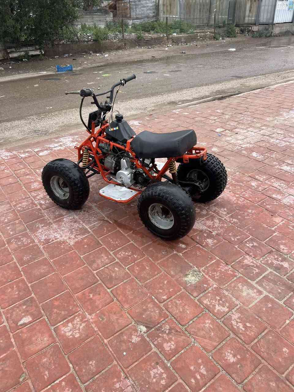 السلام عليكم دراجه رباعيه مكينه كير اوتو دراجه 3نمر وبيه بگ دراجه شوكت ما تجيه نكره سلف دراجه كامله مكمله بس تايراته تعبانه وبيه واحد جديد العنوان بغداد الشعب سوك شلال ***********
