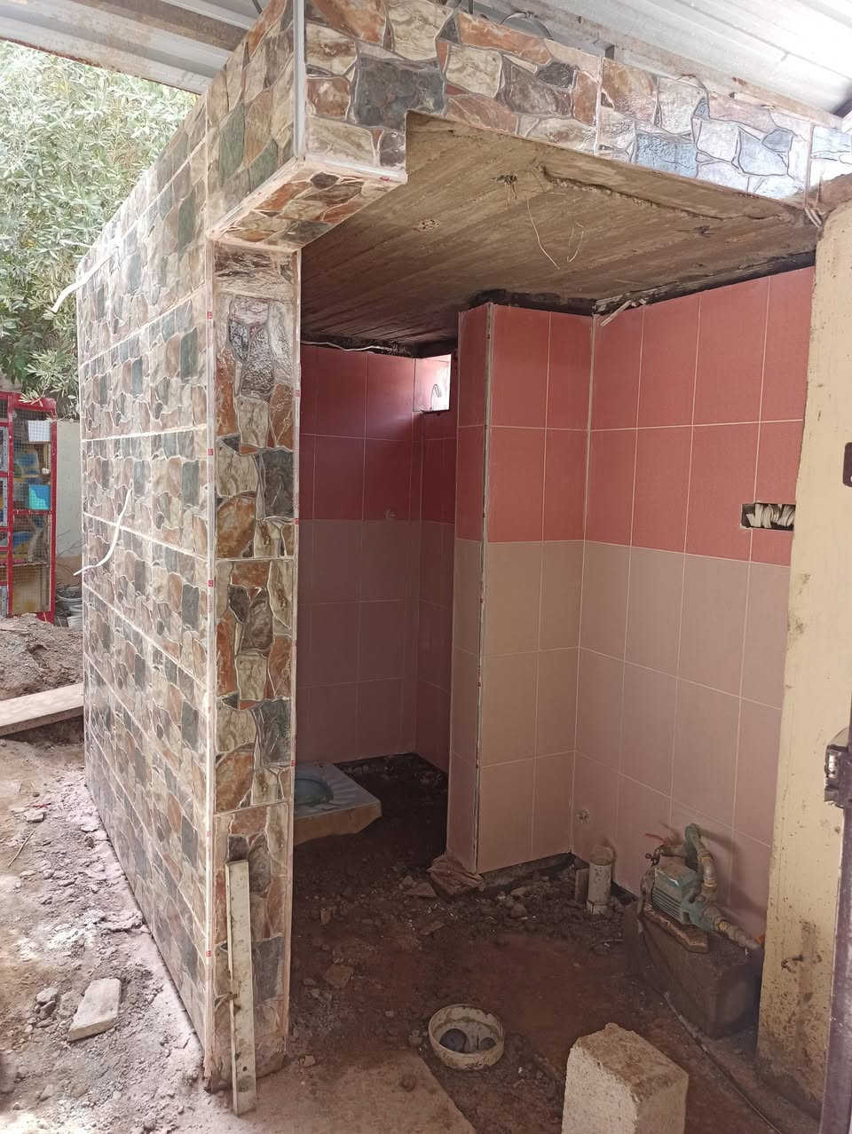 سلام عليكم
خلفه ارضيات جدران شغل هندسه 
شرط رقم واحد ،🤍
رقم ***********
بيه واتساب
