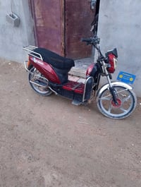 دراجه هارلي للبيع بطاريات عل فحص كهربايات شقاله سعر  ٣٠٠ وبي مجال للشر...