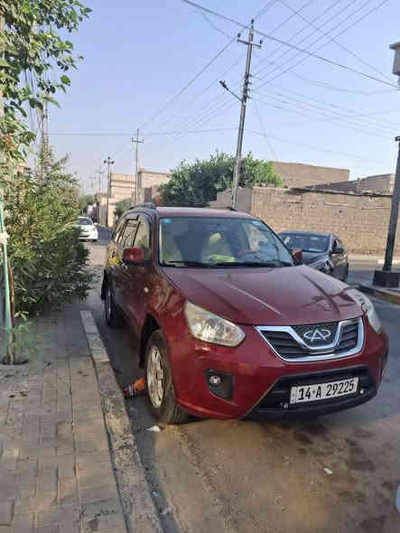 شيري تيكو مديل 2013 لون ماروني سنوية 2030 باسمي رقم بصرة حديث.
السيارة مصبوغة صبغ عام ومعمرة .
السايرة كل شيء يشتغل بيها تحكم ستيرن دفئة مقاعد شاشة سماعات.
المحرك والكير بلاد بس مصلحات يعني مفتوحات بس السيارة ما ناقصها شيء من العزم بيها انطلاقية وثابته.
بيها مشكلة بدبة البرشر الضغط الخاص بالبريك في هذه الشيء ياثر على شوي على استقرار المكينة بس مو ذاك التاثير الجبير .
السيارة نظيفة من برة ومن جوه لان مفتوحة الغرفة مالتها ومغسولة.
بيها تكحيلات بالجاملغ الخلفي والباب خلف السايق والدعامية طرف منها يحتاج بوليش حتى يتساوى اللون وي لون السيارة .
زوج تايرات جديد.
السايرة طالعة محافظات ماشية فوك 234,000km
سعر السيارة 51 وبيها مجال قليل للشراي 
للتواصل .
***********
موقعي البصرة قضاء الزبير
