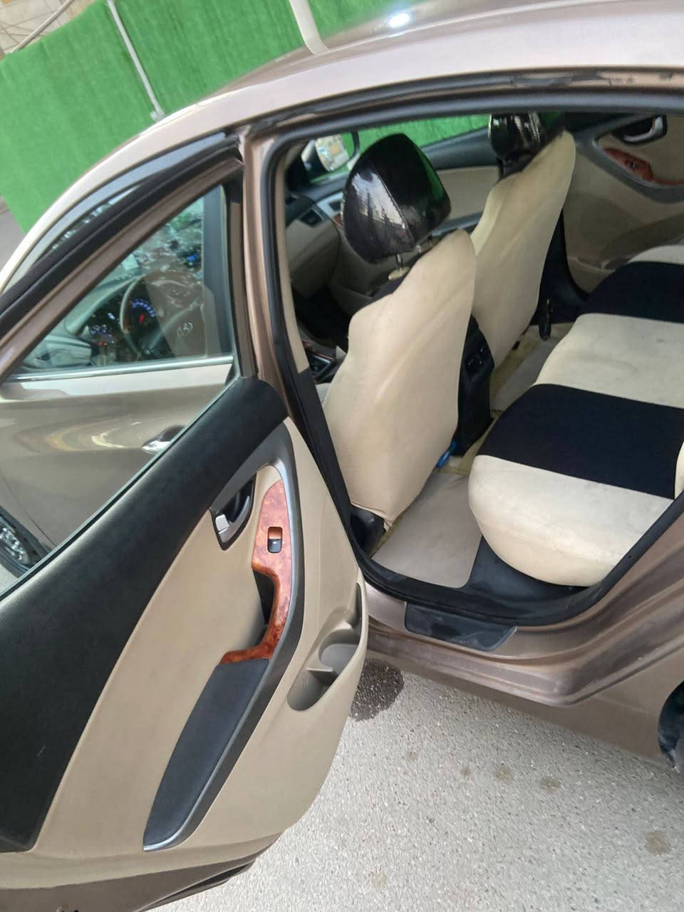 السلام عليكم النترا فول مواصفات ارانيه لمتدد باسمي رقم شمالي خليجي محرك 1800 بدون حادث بدون ظرر *********** بغداد, العراق
