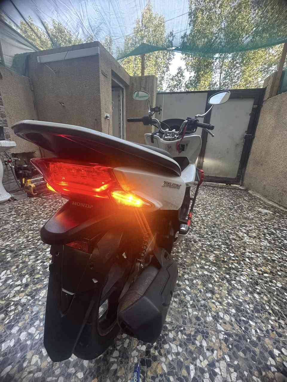 سلام عليكم شباب دراجه بي تي اس اجيل اثاني جديده كلش مكفوله من كلشي سعر ١٤ورقه عنواني لامين.     *********** بيهه مجال بصيط لشراي
