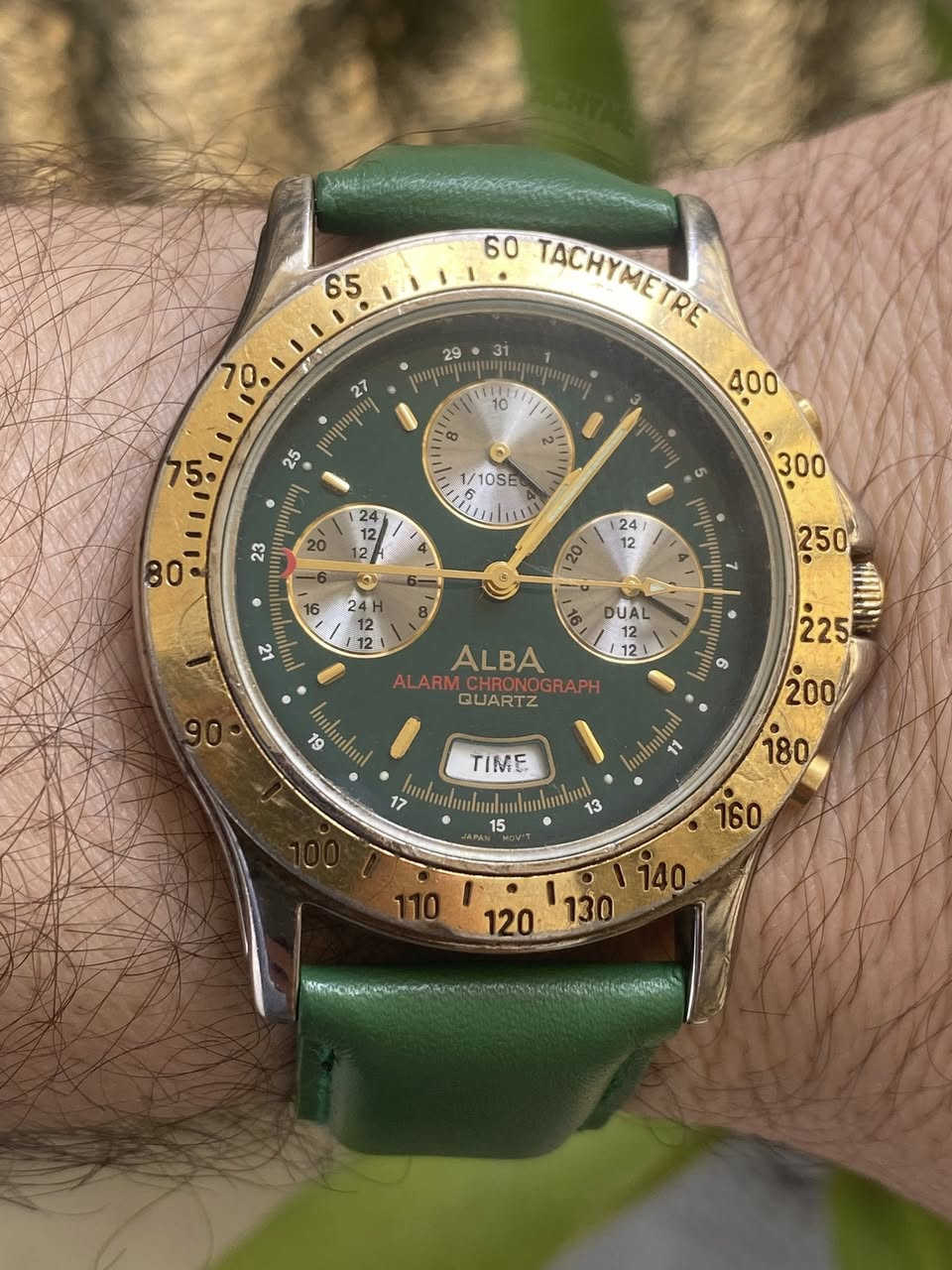 السلام عليكم
جمال القطع اليابانية
ألبا كوارتز بالعلبة الاصلية 
كرونوكراف  
جرص 
سناتر شغالة 
توقيت تلقائي 
طوق بحري 
زجاج زفير 
مقاومة للماء والصدأ
القطر ٣٨
السعر ١٢٥ الف
يوجد توصيل لجميع المحافظات 
***********
