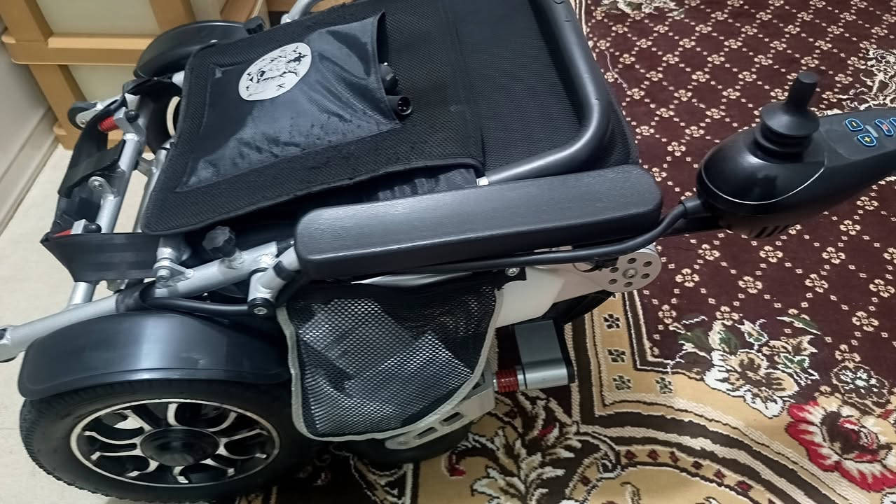 كرسي كهربائي استعمال جدا قليل للبيع مسموح بطائرات للبيع متوفر توصيل لجميع محافضات العراق 
متوفر أيضا كرسي كهربائي الاصحاب الشلل الرباعي يتحول سرير


**إذا كنت صاحب هذا الإعلان وتريد حذفه لأي سبب، رجاءا أرسل رسالة إلى الدعم الفني**