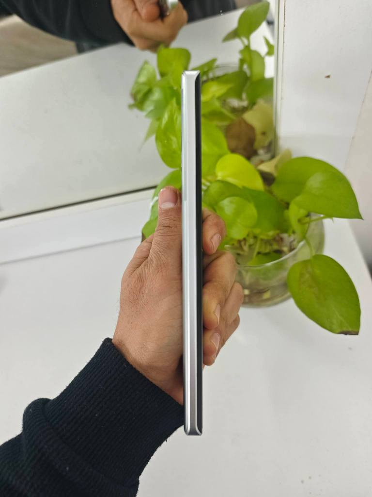 Realme GT6
512gb
Ram 16
نه كراوه ته وه به شه رت و زه مان
هيجي له كل نييه ته نيا كه فري له كله
زور زور كه م به كار هاتوه
ريژي خاويني %99
ريژي پاتري %100
كاميرا و شاشه ي زور جوانه
پبجي120 فريم ده دان
نرخي 520 هه زار و مجال
لەهه ولیرم أربيل, العراق


**إذا كنت صاحب هذا الإعلان وتريد حذفه لأي سبب، رجاءا أرسل رسالة إلى الدعم الفني**