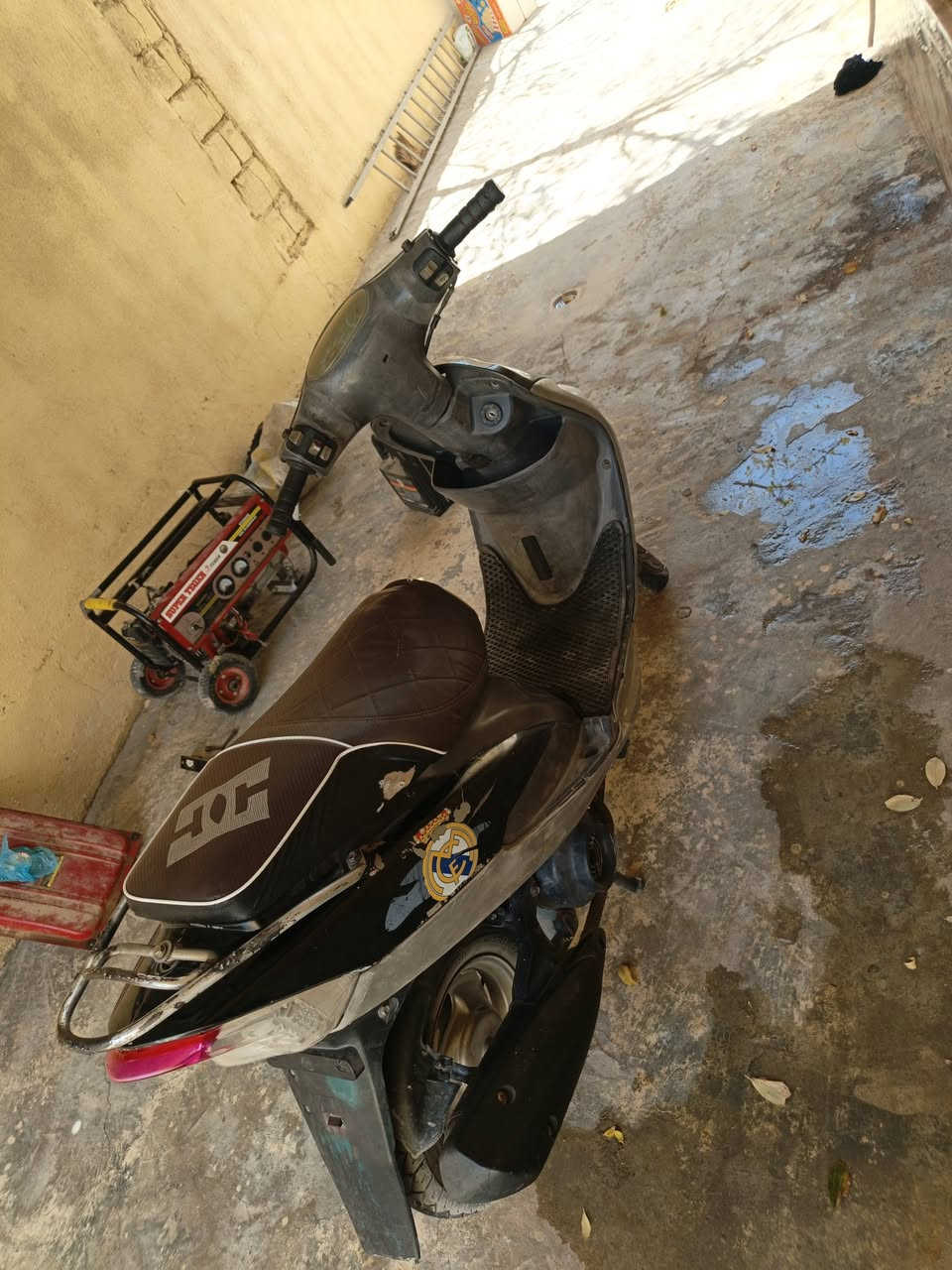 سلام علايكم شباب ماكس قجمة دراجة خير من الله ما مفتوحة كل شي شغال كفرات بيهن كسر ريدهة ب 625 وبيهة مجال الشراي مكاني بصرة كرمت علي رقمي ***********
