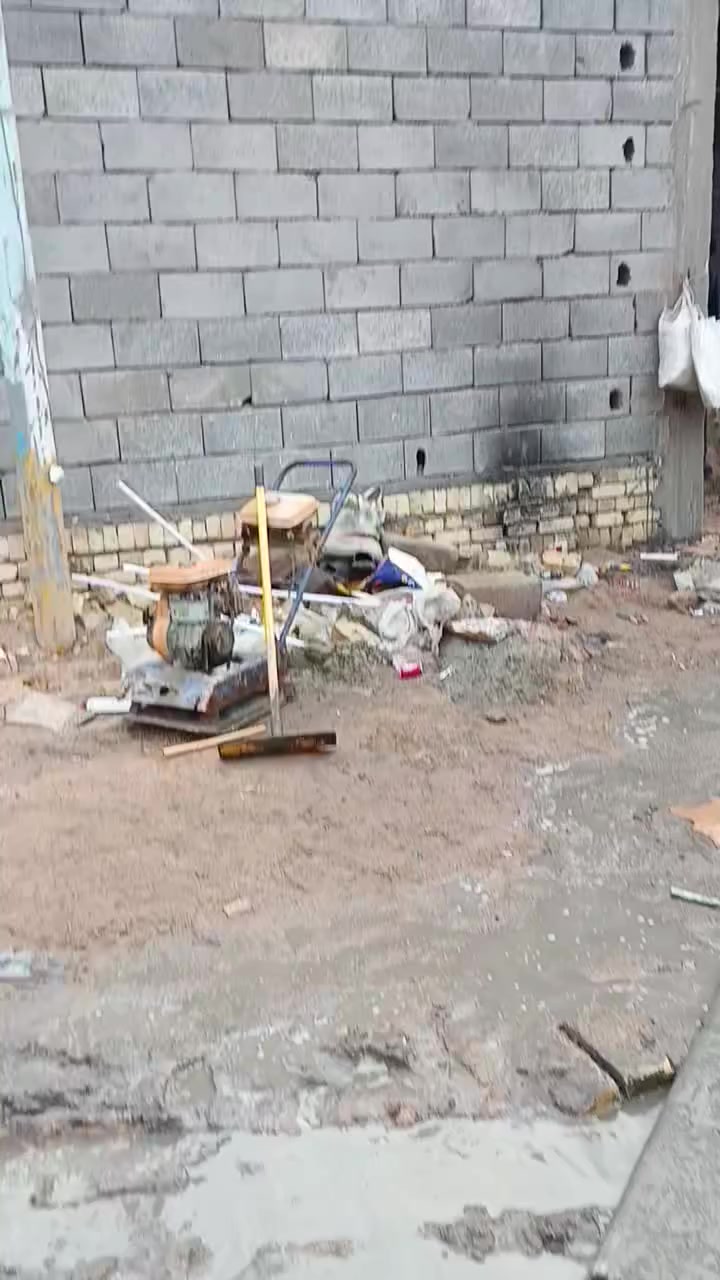 ***********سلام عليكم نجارينه حدادينه ابو بيت هاذه شقلنه اليوم شقل مرتب علا قياسات المطلوبه يلي عنده ارضيه رباط تصليطه صطح حنه بلخدمه *********** داخل البصره شغل درجه اولى سعر مناسب
