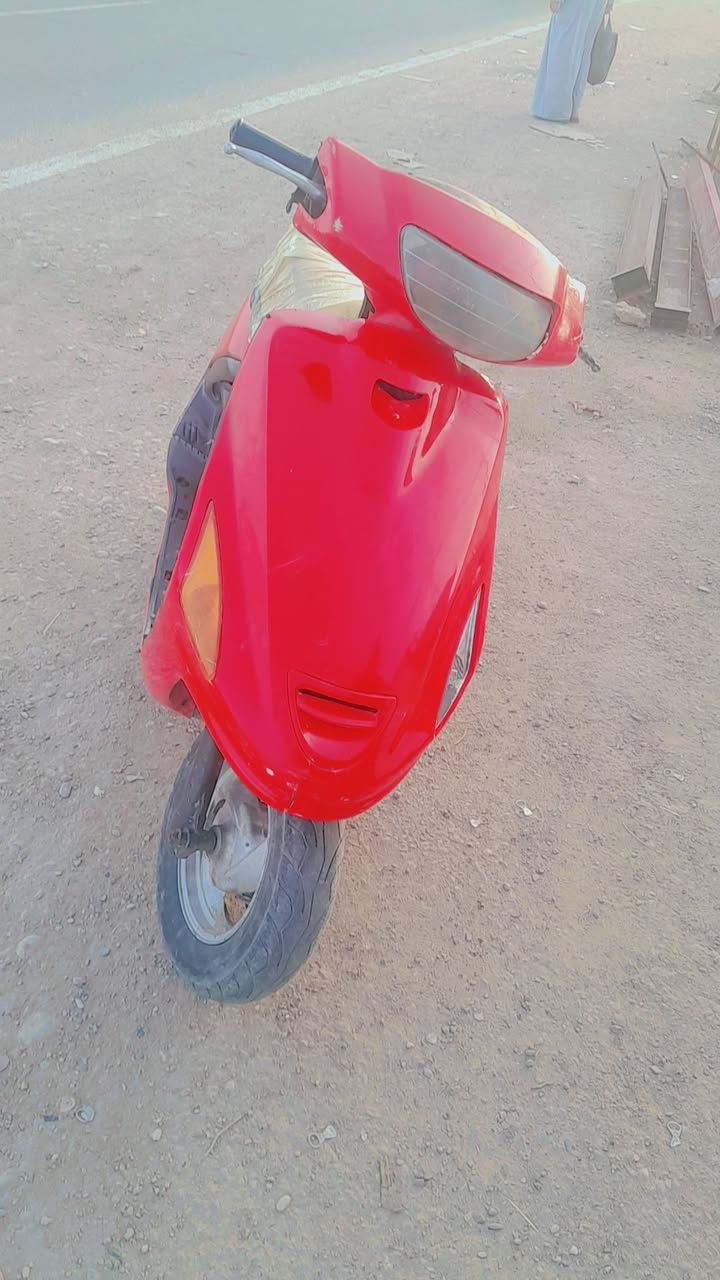 سلام عليكم دراجه فراشه مفتوحه بس نضيفه 350وبيها مجال دراجه جاهزه من طول لطول مكاني ناصريه قضاء النصر ***********
