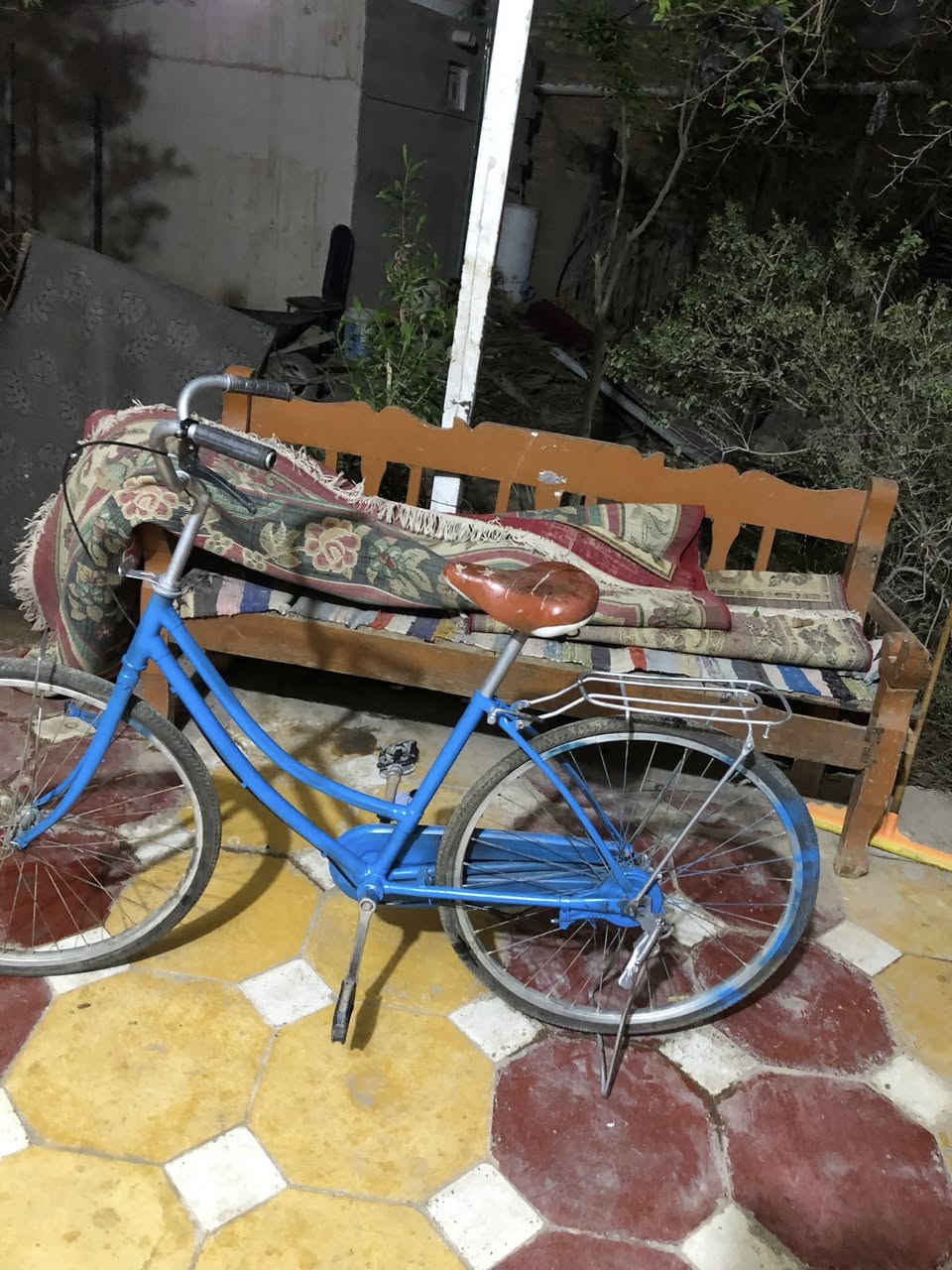 بايسكل للبيع شغال السعر 60 وبي مجال المكان طويريج
***********
