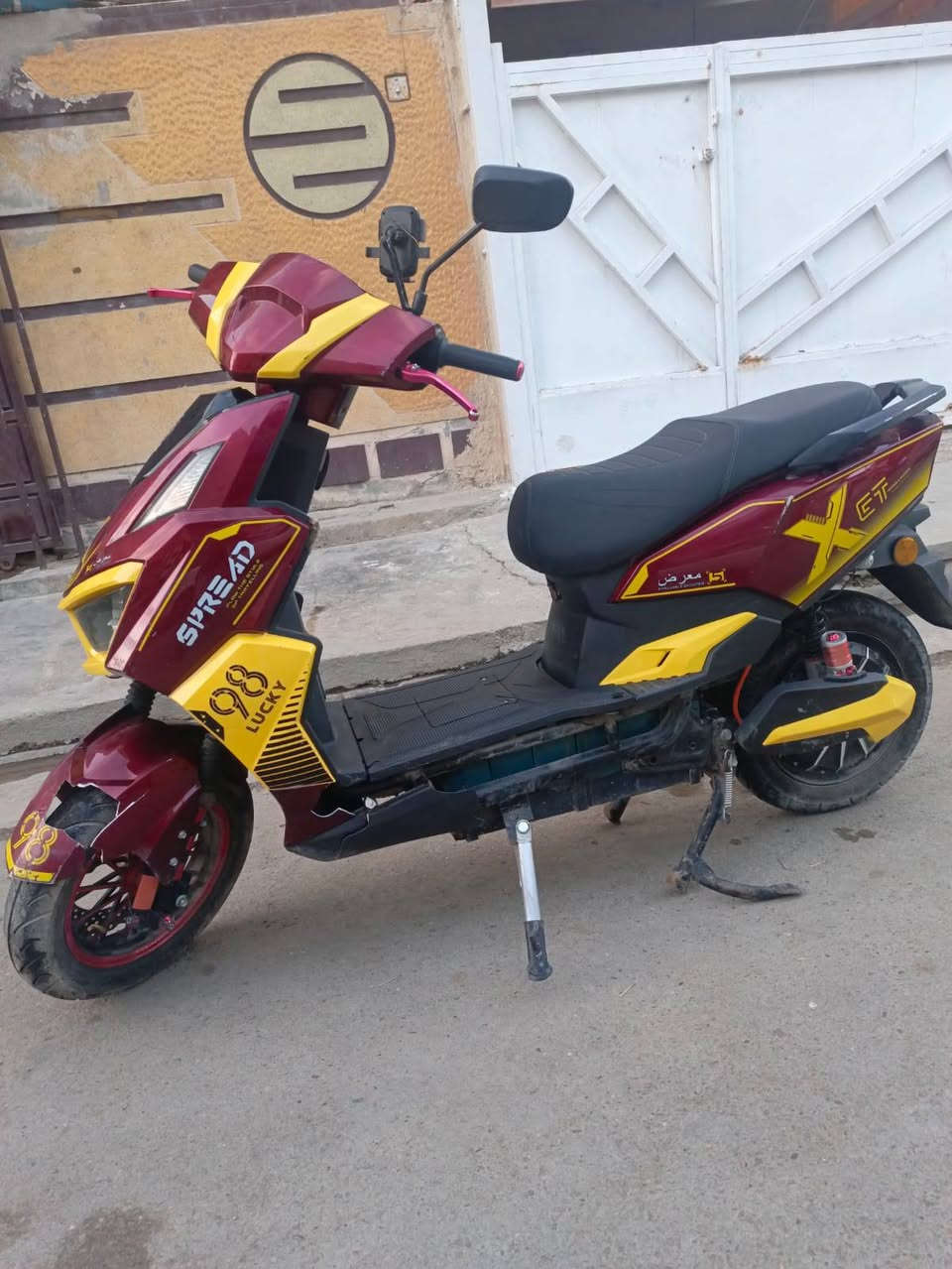 السلام عليكم دراجه سكنس x  شركه حسن وحسين Gt موديل 2025 ملف 3800  6بطاريات جدد شادهن جدد كبار مسطره قبل شهر شادهن  دراجه نضام R
سرعه 90 نواقص الدراجه بريك خلفي دسك وصوت بل الويل الخلفي كلش خفيف 
والكشر شوف العين نظيف الدراجه نظيفه  ماخذها قبل 6اشهر بمليون وميه هسه عارضها 650 وبيها مجال للشراي مكاني بغداد المشتل شارع المطبك رقمي ***********
