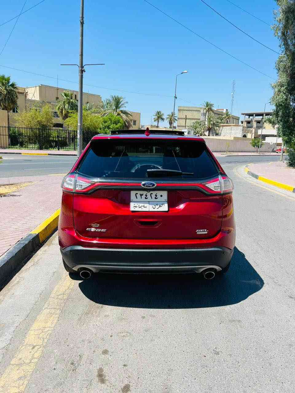 السلام عليكم 
فورد ايدج 
موديل 2016 
وارد امريكي 
محرك 4 سلندر توربو 
فول فئه SEL 1/1 
صبغ جاملغ وباب فقط بجم كبس جميع الايرباكات سليمه 
مكانها بغداد الاعظميه 
رقم سليمانيه الجديد محول جديد بسمي تحويل او وكاله 
سعرها 135 ورقه وبي مجال للشراي *********** بغداد, العراق
