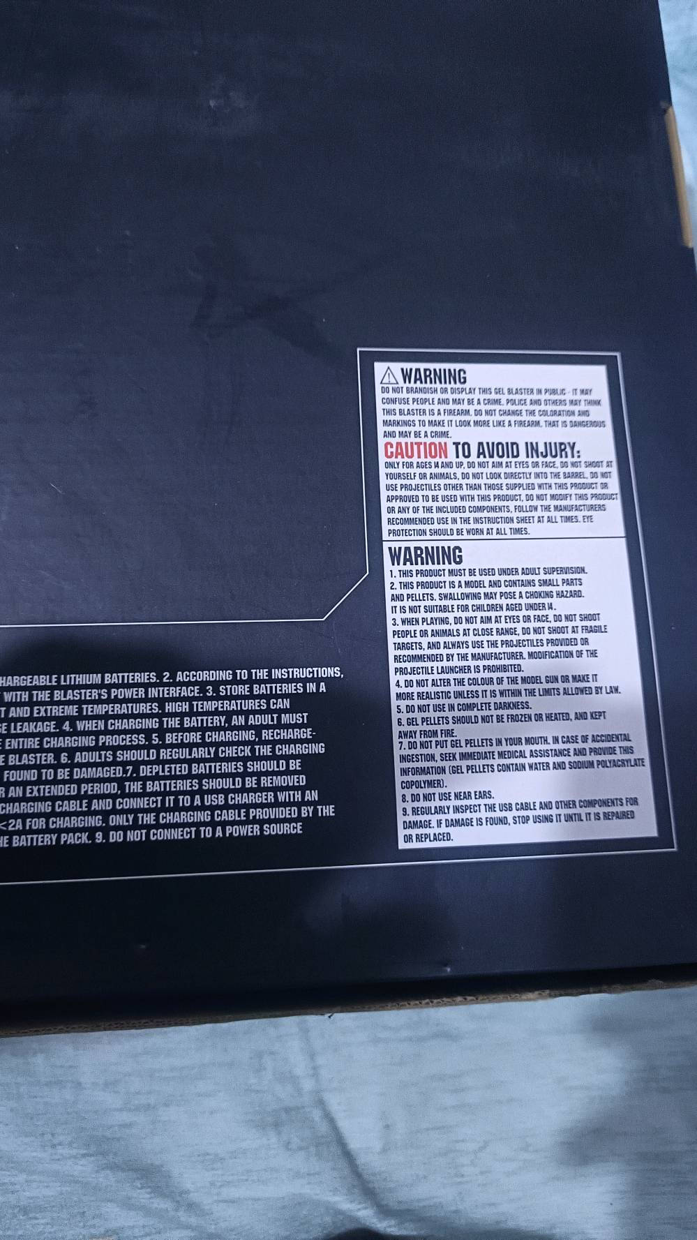 سلام عليكم رشاشه بندقيه لصناعه عالميه ع شحن كلش قويه وحلوه وترمي صلي ومفرد ام جيلاتين وياها جيلاتين 
هل تأتي البندقية مع بطاريات قابلة لإعادة الشحن؟: 
نعم 