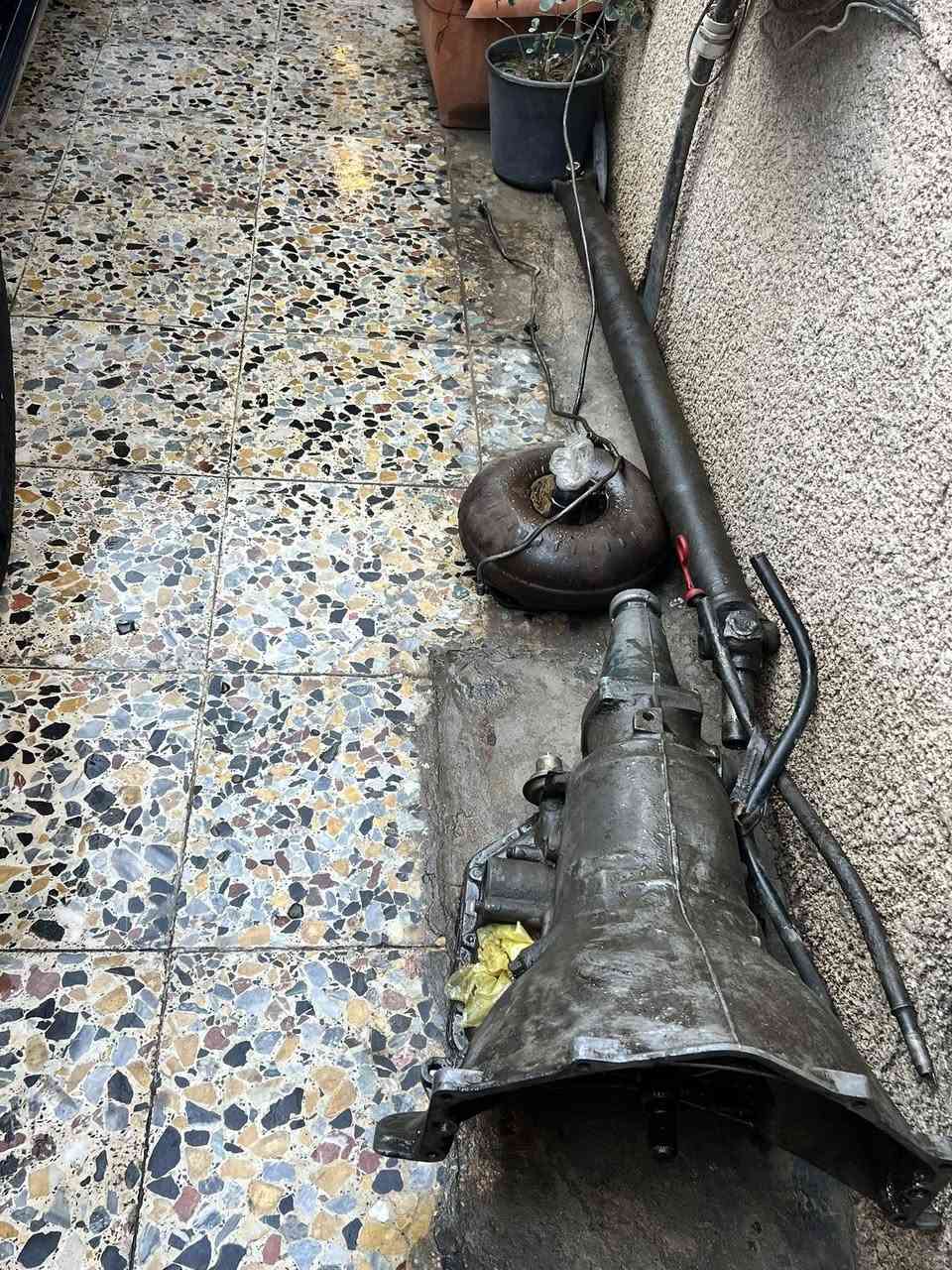 السلام عليكم عندي كير 350 نضيف كلش ضمان ع شغل لتدفع فلس قبل ماتشده وتفحصه هوه والكاردن والصوندات والتورباين وقطره الدهن كامل جبن جديده كاردن صلايب جدد تشده وتدعيلي 
يرهم ع جميع السيارات الامريكيه القديم 
رايده ب 350 الف وبيه مجال 
مكاني بغداد زيونه 
للاتصال 
***********
