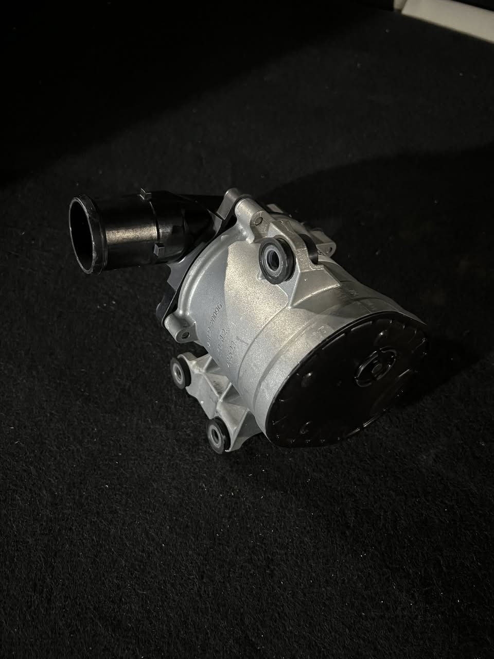 السلام عليكم 
واتربم محرك أربعة سلندر كاديلاك xt4 2019-2025
 xt52020-2025
 xt6 2021-2025 
متواجد خاص وللاتصال ***********
